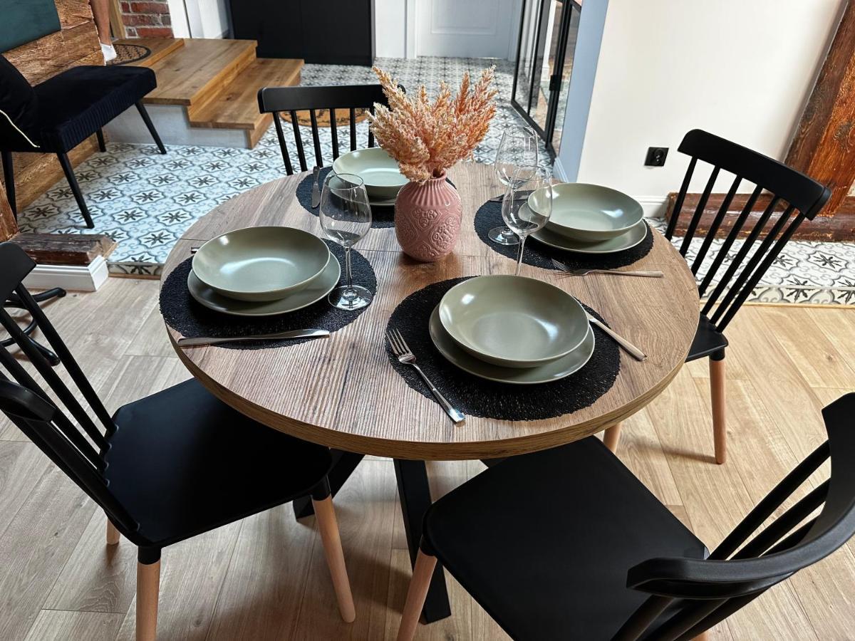 Apartament Miodowy - Darmowy Parking - Klmatyzacja - Wifi ทอรูน ภายนอก รูปภาพ